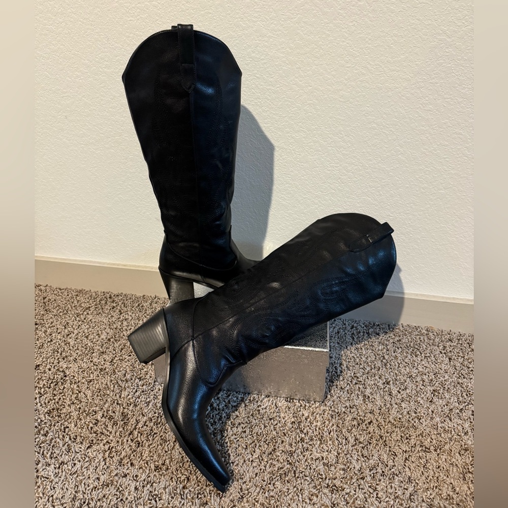 KNEE HIGH COWGIRL BOOTS